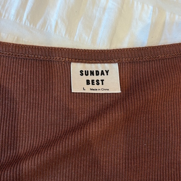 Aritzia Sunday Best Hank Longsleeve - Brown Size L - Picture 3 of 4